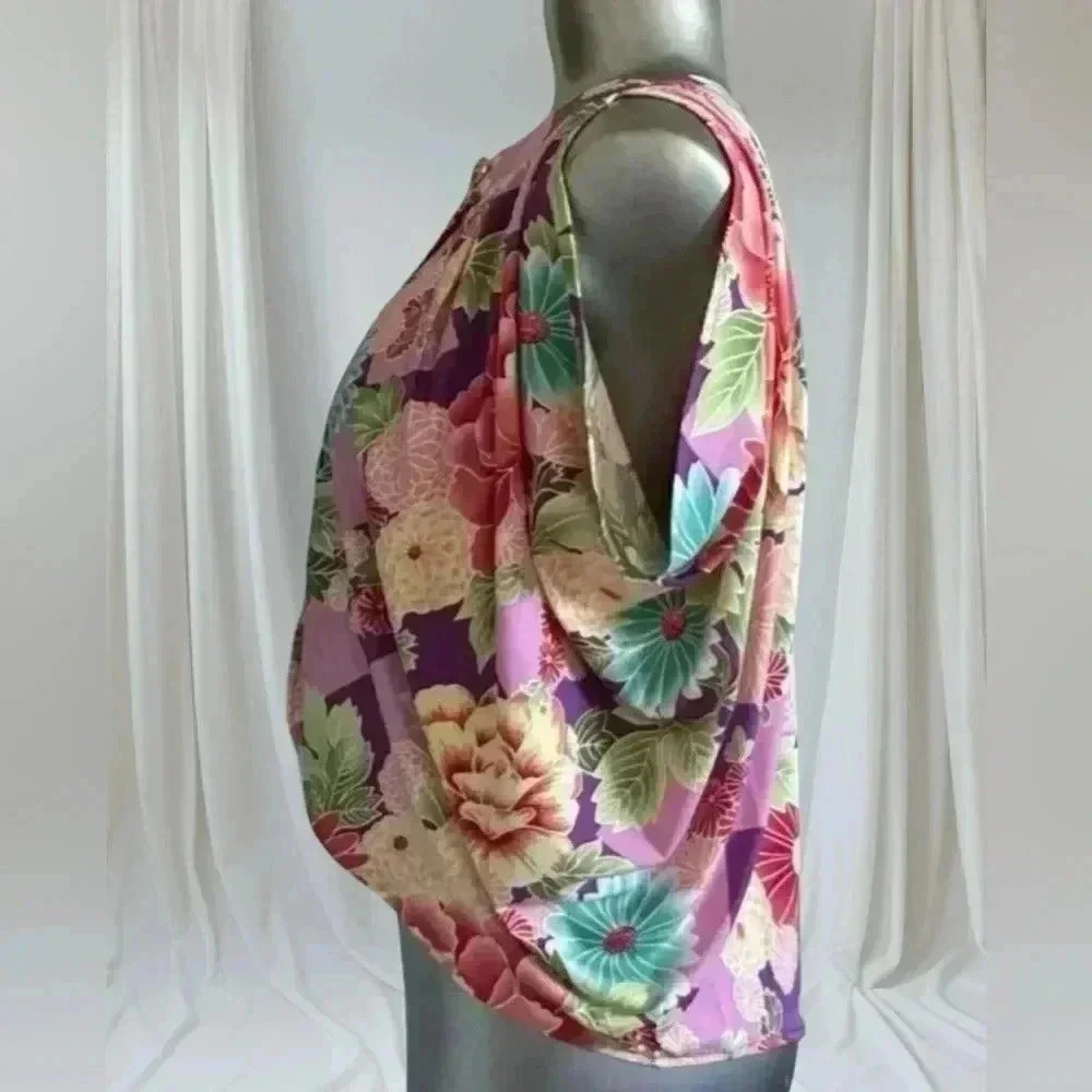 🆕BCBGMaxAzria Floral  Print Top - Picture 8 of 15